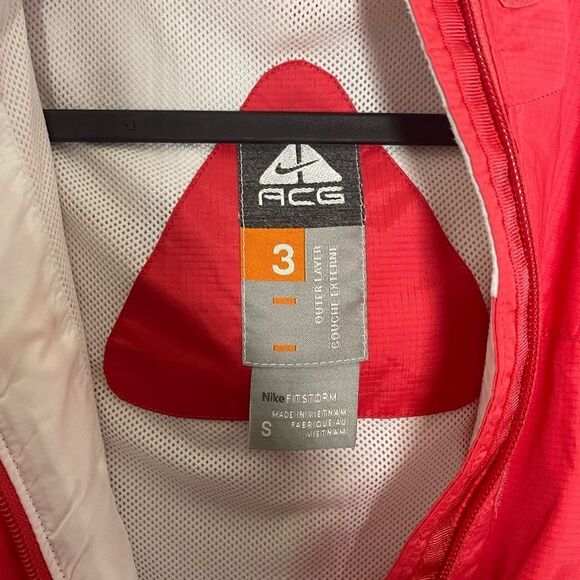 Nike ACG Fit Storm jacket red womens size small - Picture 4 of 6